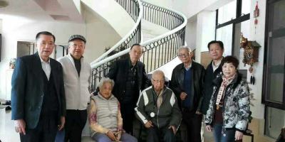 看似尋常實崎嶇  成如容易卻艱辛