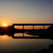 讓我們在黎明時微笑（外三首）