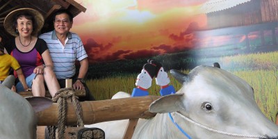 駕老牛破車  跋山涉水