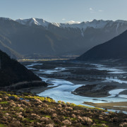 西藏放歌詞作三首