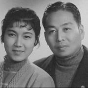 吳祖光和新鳯霞是文壇一對苦命鴛鴦──讀潘耀明兄大作《這情感仍會在你心中流動》有感