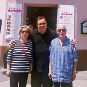 清明節寄語：果瓜絲曲綴，兒女思空饒，但問家中父母安好？