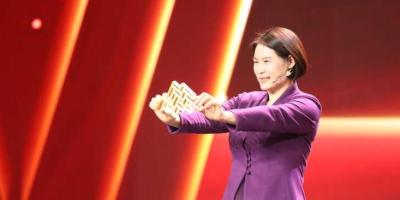 贊齊魯時代英模楊守偉