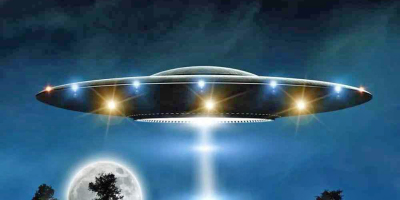 我與科幻小說《飛碟奇遇記》 （外一首）