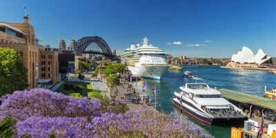 靚麗乎？沉思乎──讀胡少璋先生散文《「美笑」兮，「美哭」？》