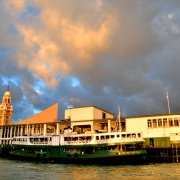 亂世蒼涼  —— 也說張愛玲《封鎖》的「日常」書寫