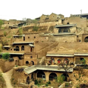 黃土地上那彎月