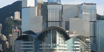 香港會展中心新翼放歌──海燕，飛吧！