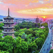 穿越時空──為兩座城市創造詩意的潘耀明