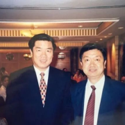 何立峰提倡宣傳華僑愛國主義精神