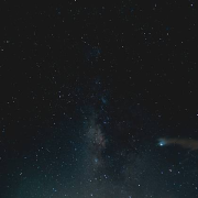 遠懸的寒星、颱風即將登陸──十四行詩兩首