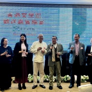 酒喝乾 再斟滿 重聚盼