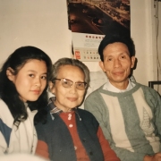 郁飛為父償還文債