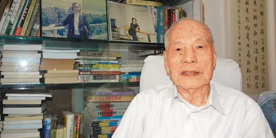 卷首語：香港文學的推手——懷念曾敏之先生