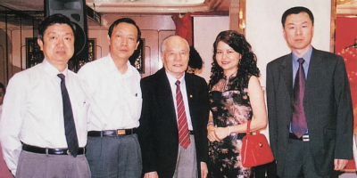 曾敏之為粵港澳大灣區文學交流作貢獻