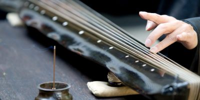 春城翠湖聽陳迤青女史彈《大胡笳》（外二首）