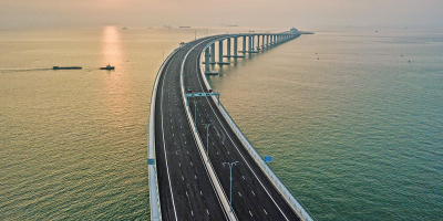 卷首語：灣區有待拆封的濤聲與秘密