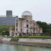 敗者無影像：反詰日本二戰電影的記憶主體