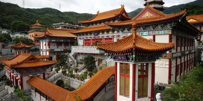 從壁下人到壁上人