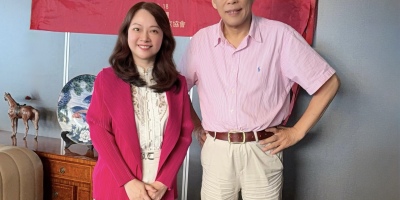 「行吟詩」是詩歌創作中值得追求的奇葩——香港「黃亞洲作品研討會」發言